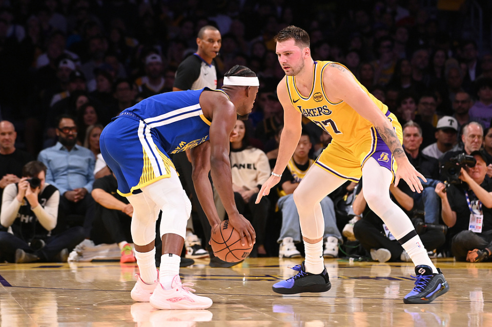 掩詹姆斯缺, 抢断, 助攻华丽准 掩詹姆斯缺, 抢断, 助攻华丽准