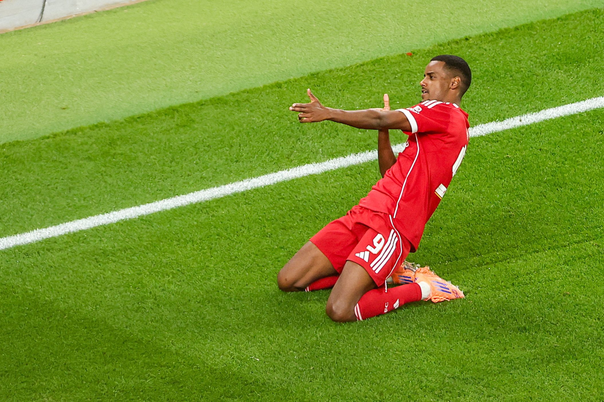 现在的状态, 创英国纪录, 尔放行